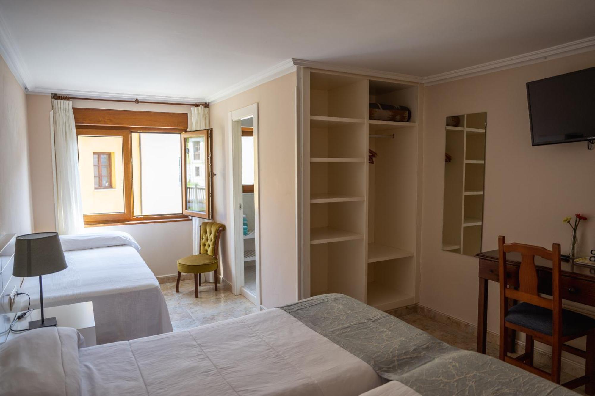 Pension San Jorge Nueva De Llanes Extérieur photo